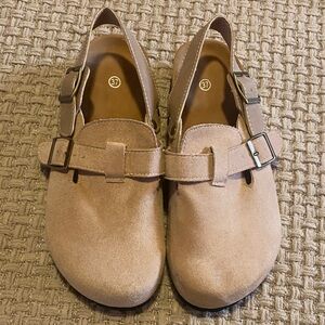 Elegant Tan Women's Sandals with Buckle Detail